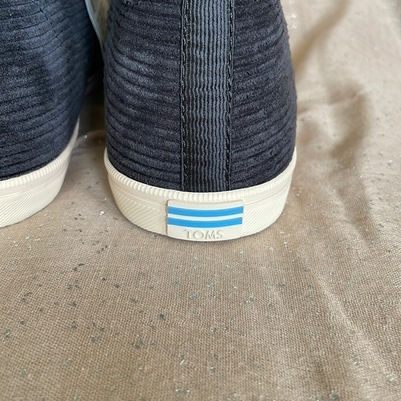 Brand New Toms Camarillo Black Corduroy Lace Up High Top Cushioned Sneakers - Picture 7 of 15